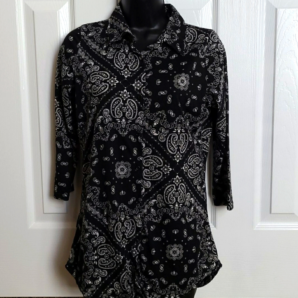 Button down paisley Printed Top